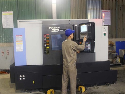máy tiện cnc doosan