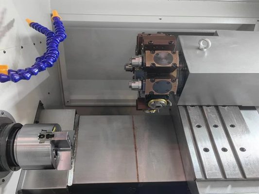 Máy tiện CNC băng nghiêng