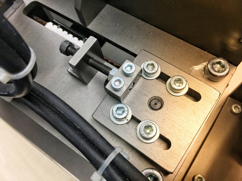 Đồ gá là thiết bị quan trọng giúp cố định phôi chắc chắn trong quá trình gia công CNC