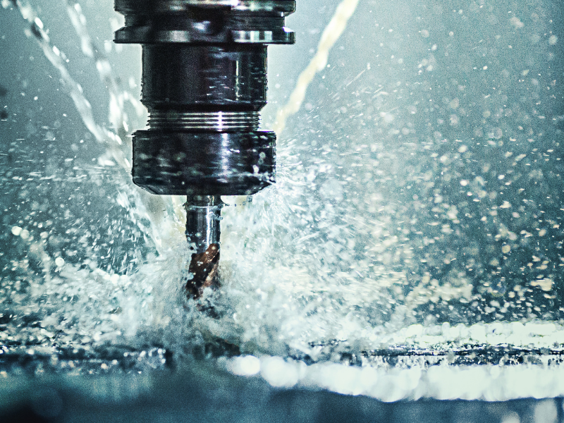 Kiểm tra và khắc phục từng nguyên nhân gây hỏng bơm làm mát CNC để tránh làm gián đoạn sản xuất