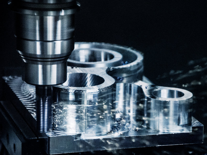 Máy phay CNC phá thô được dùng trong gia công phá thô tạo hình chi tiết với kích thước mong muốn
