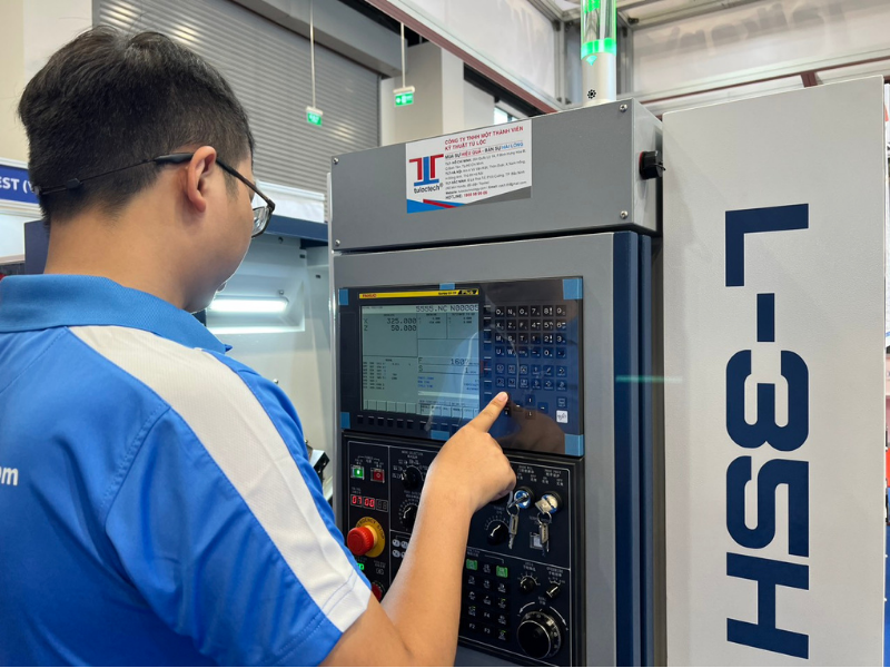Máy tiện CNC Taikan là thương hiệu máy CNC chất lượng cao, giá cạnh tranh