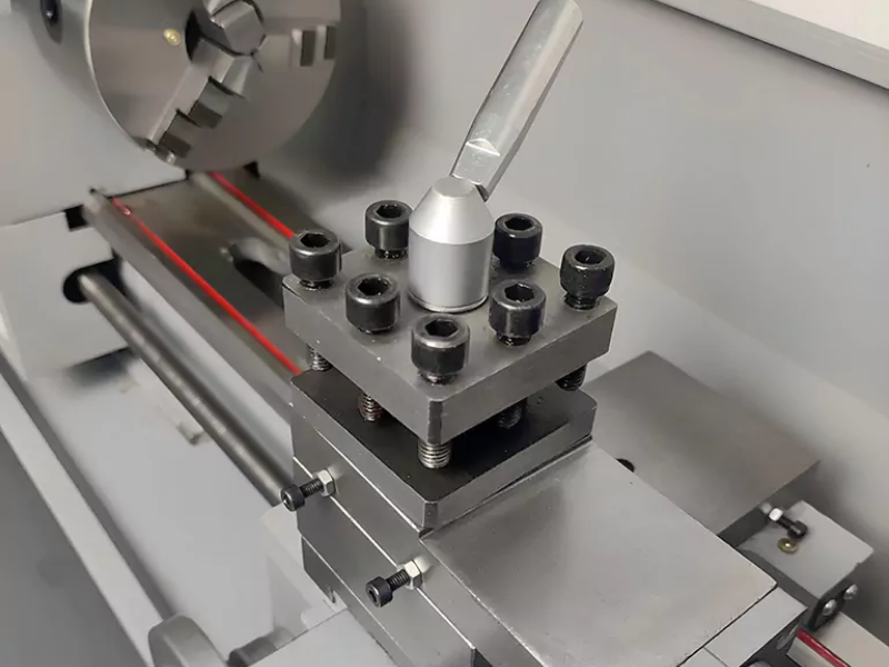 Đầu máy tiện CNC đóng vai trò quan trọng và ứng dụng trong nhiều loại gia công tiện 