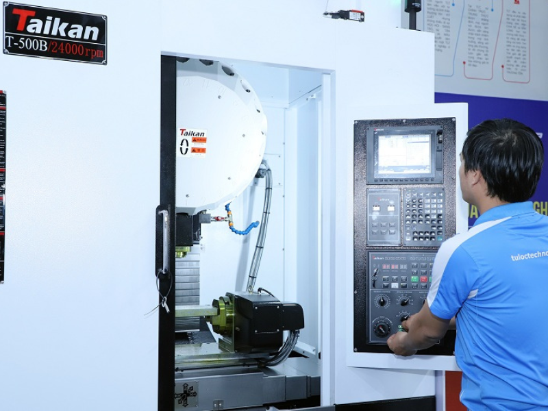 Tiện khoả mặt đầu là phương pháp gia công giúp loại bỏ vật liệu thừa trên mặt đầu của chi tiết