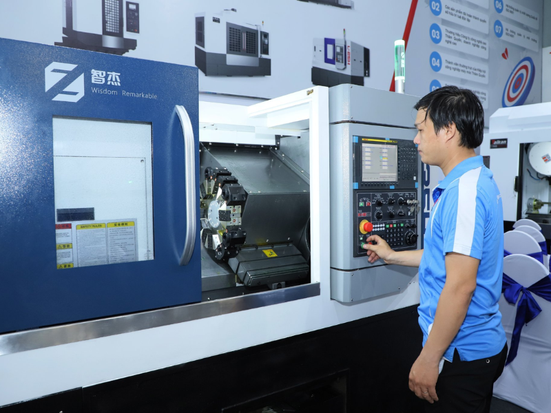 Tiện khoả mặt đầu cho phép tạo ra bề mặt phẳng mịn với độ chính xác cao 