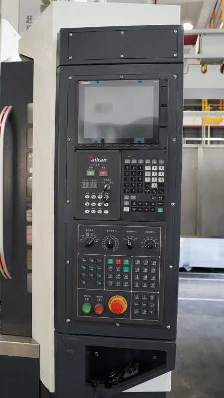 Hệ điều khiển CNC có khả năng điều khiển chính xác và ổn định liên tục và bền bỉ trong thời gian dài