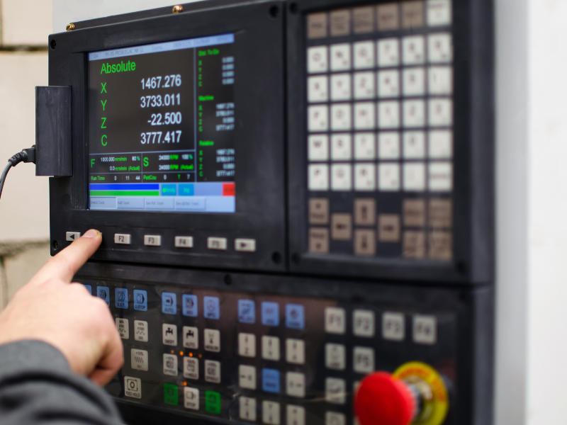 Phần mềm điều khiển máy CNC đóng vai trò quan trọng giúp quá trình gia công hiệu quả