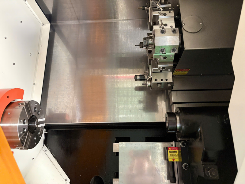 Máy tiện CNC slant bed được thiết kế giường nghiêng tối ưu cho gia công tốc độ và chuẩn xác