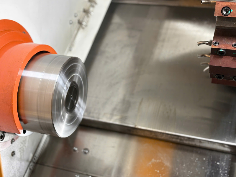 Hệ thống trục chính máy tiện CNC slant bed hiệu suất, gia công ổn định 