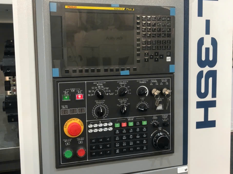 Các lỗi màn hình máy tiện CNC thường gặp là màn hình chập chờn, không nhận tín hiệu, mở không lên...